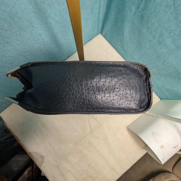 VALENTINO GARAVANI BLACK LEATHER CLUTCH AUTH VTG FEATURING GOLDEN HARDWARE - Picture 5 of 13